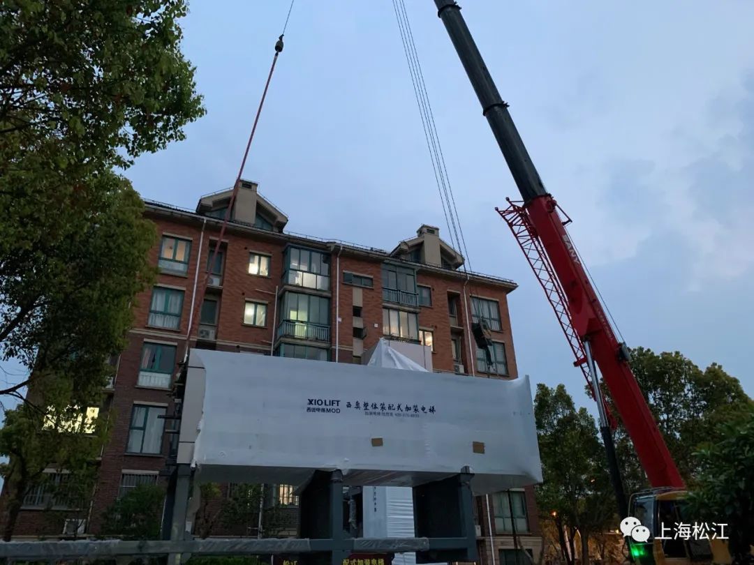加速“梯”升幸福感！全區首臺整體裝配式電梯，8小時完成關鍵搭建，電梯卻像是裝“樂高”？